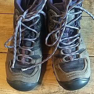 Keen Gypsum Mid hiking boots